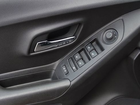 Used 2020 Chevrolet Trax LS w/ Tint and Cruise Package image 21