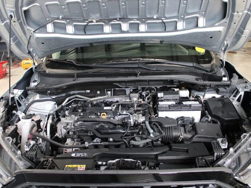 Used 2023 Toyota Corolla Cross LE FWD image 14