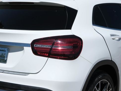 Used 2020 Mercedes-Benz GLA 250 image 9