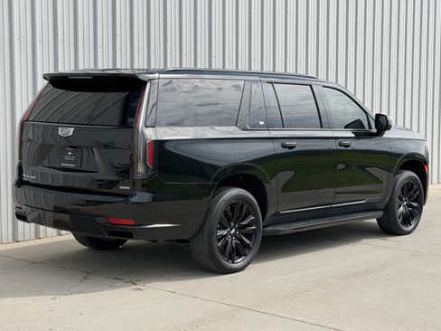 Certified 2024 Cadillac Escalade ESV Sport w/ Touring Package AWD/4WD image 4