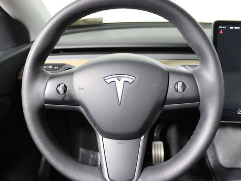 Used 2022 Tesla Model Y Performance AWD/4WD image 10