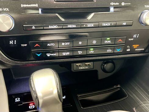 Used 2021 Lexus RX 350 FWD w/ Accessory Package image 26