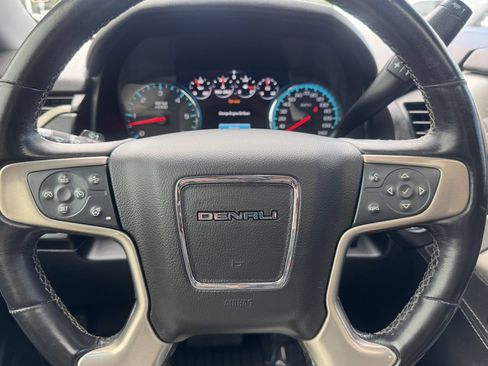 Used 2019 GMC Yukon XL Denali w/ Denali Ultimate Package AWD/4WD image 38