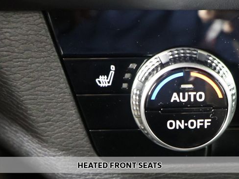 New 2025 Mitsubishi Outlander SE image 9