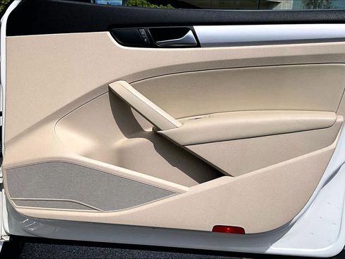 Used 2013 Volkswagen Passat 2.5 SE image 21