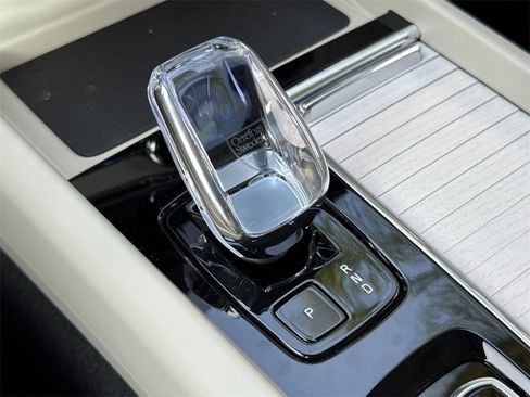 New 2026 Volvo XC60 B5 Ultra w/ Protection Package Premier image 21