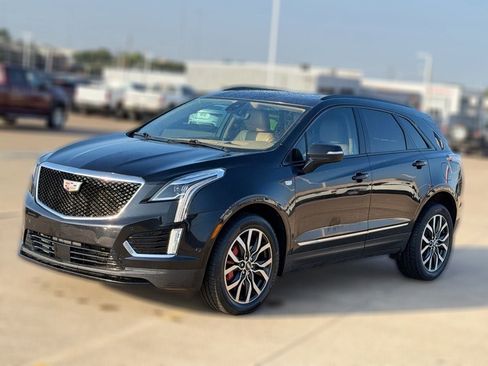 Used 2022 Cadillac XT5 Sportv w/ Platinum Package AWD/4WD image 3