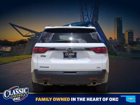 Used 2023 Chevrolet Traverse RS FWD image 6