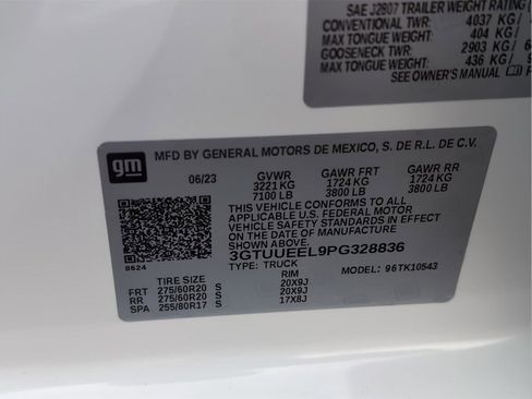 Used 2023 GMC Sierra 1500 AT4 w/ AT4 Premium Package image 9