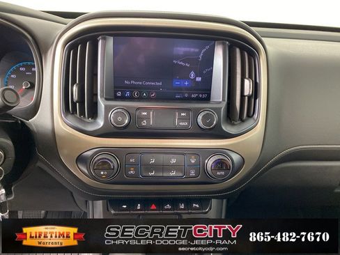Used 2022 GMC Canyon Denali image 20
