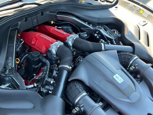 Used 2019 Ferrari Portofino RWD image 33