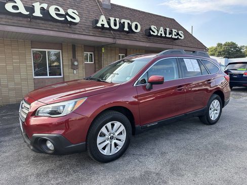 Used 2016 Subaru Outback 2.5i Premium image 2