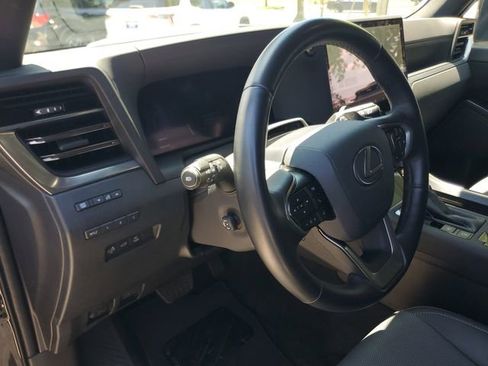 Used 2025 Lexus GX 550 w/ Accessory Package (Z1) AWD/4WD image 18