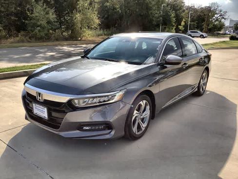 Certified 2018 Honda Accord EX-L image 2