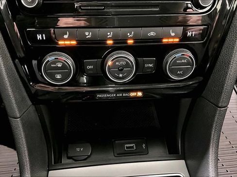 Used 2020 Volkswagen Passat 2.0T SEL image 16