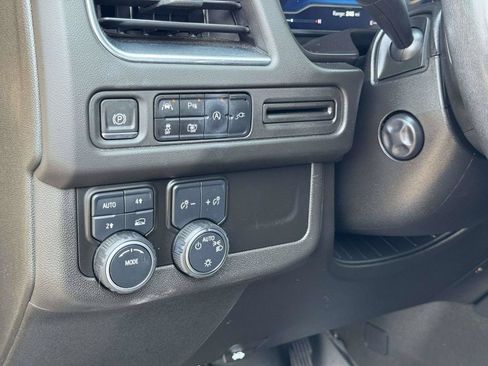 Used 2022 Chevrolet Tahoe LT w/ Luxury Package AWD/4WD image 10