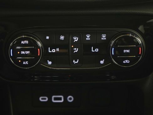 Used 2021 Buick Encore GX Select w/ Advanced Technology Package AWD/4WD image 19