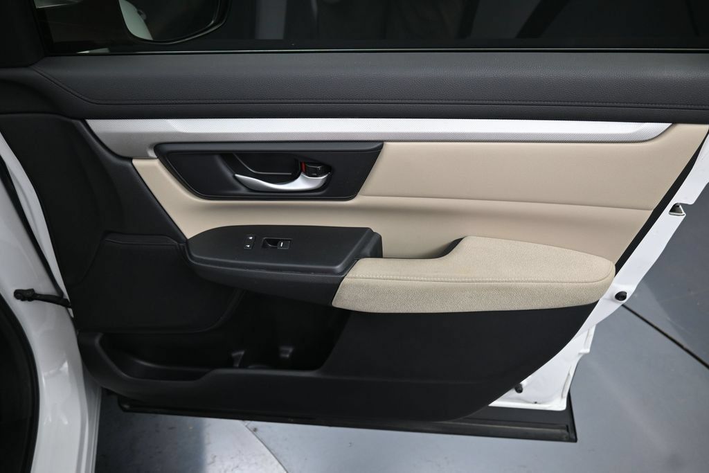Used 2020 Honda CR-V LX image 31