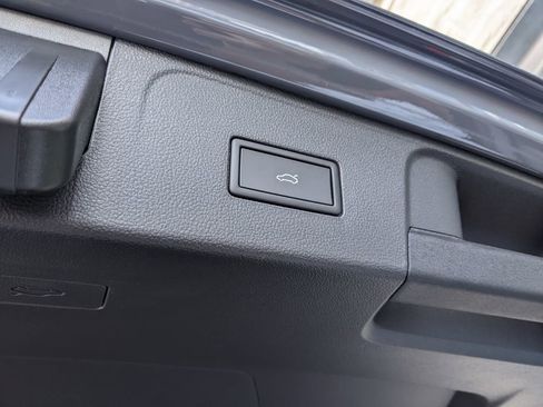 New 2026 Volkswagen Atlas SE image 28