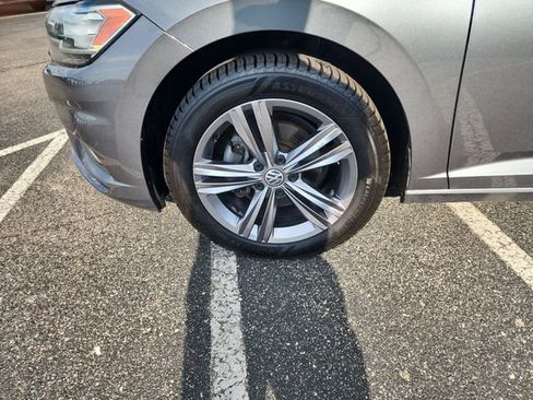 Used 2019 Volkswagen Jetta R-Line FWD image 25