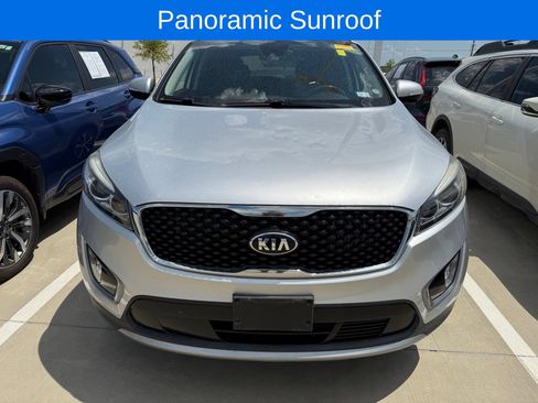 Used 2017 Kia Sorento EX w/ EX Advanced Touring Package AWD/4WD image 8