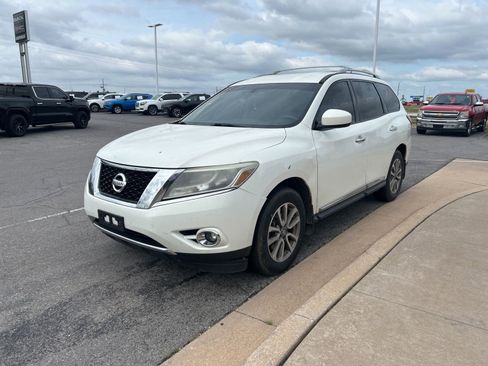 Used 2014 Nissan Pathfinder SL AWD/4WD image 1