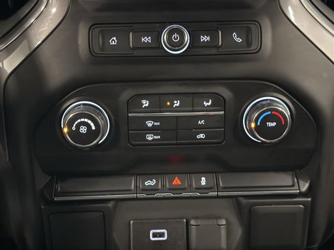 Used 2020 Chevrolet Silverado 1500 Custom w/ Custom Value Package image 23