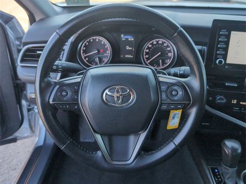 Used 2024 Toyota Camry SE image 11