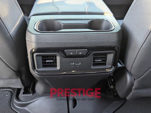 Used 2023 GMC Sierra 1500 AT4 w/ AT4 Premium Package AWD/4WD image 33