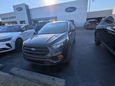 Used 2018 Ford Escape S image 1