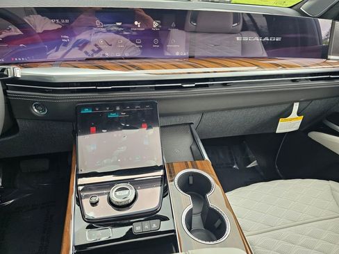New 2026 Cadillac Escalade Platinum Sport AWD/4WD image 32