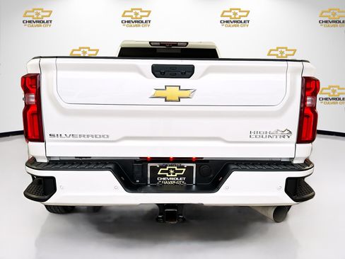 Used 2024 Chevrolet Silverado 3500 High Country w/ High Country Premium Package AWD/4WD image 7
