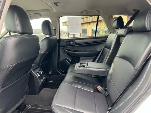 Used 2019 Subaru Outback 2.5i Limited image 17