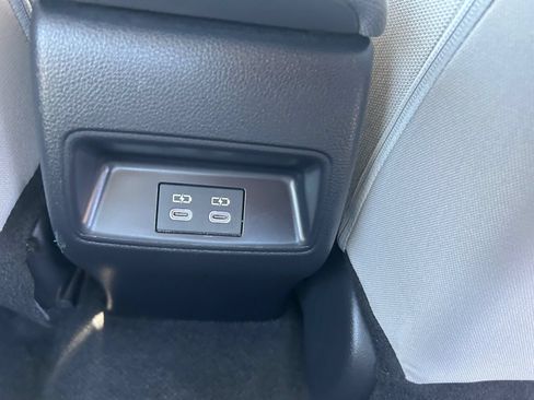 Used 2025 Toyota Corolla LE FWD image 16