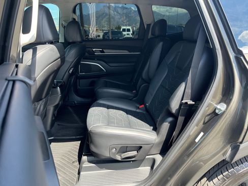 Used 2022 Kia Telluride SX w/ SX Prestige Package AWD/4WD image 25