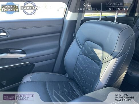 Used 2023 Nissan Pathfinder Platinum image 14