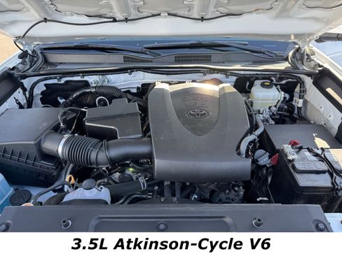 Used 2020 Toyota Tacoma TRD Off-Road image 12