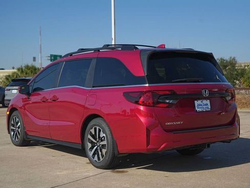 Certified 2026 Honda Odyssey EX-L image 4