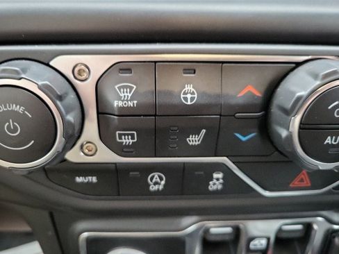 Used 2023 Jeep Wrangler Unlimited Sport AWD/4WD image 10