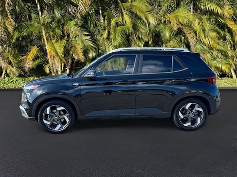 Used 2023 Hyundai Venue SEL w/ Cargo Package FWD image 8
