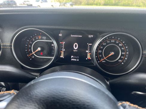 Used 2022 Jeep Gladiator Overland AWD/4WD image 18