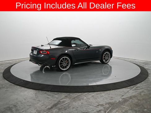 Used 2018 FIAT 124 Spider Lusso w/ Navigation & Sound Group RWD image 6
