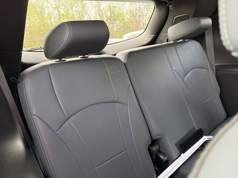 Used 2024 Buick Enclave Premium AWD/4WD image 15