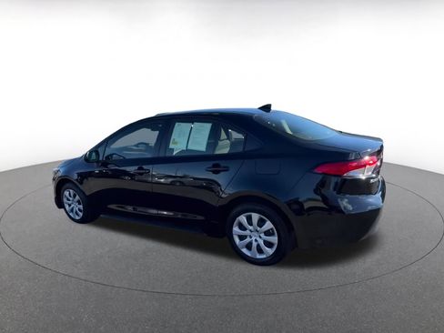 Used 2025 Toyota Corolla LE image 10