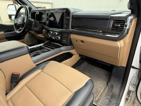 Certified 2025 Ford F250 Lariat w/ Lariat Ultimate Package image 17