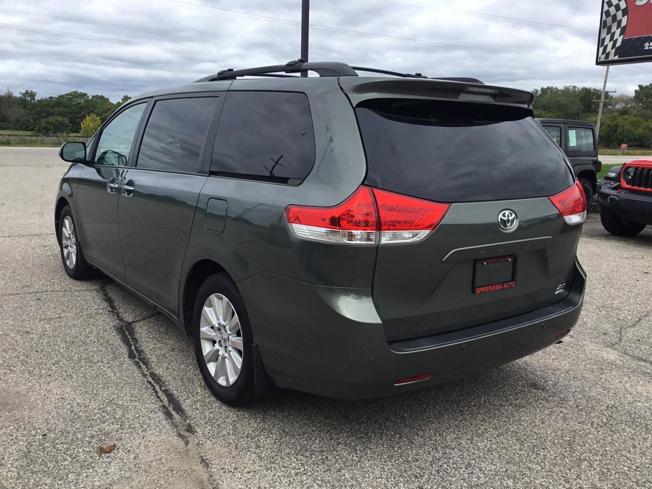 Used 2013 Toyota Sienna XLE w/ Entertainment Pkg AWD/4WD image 9