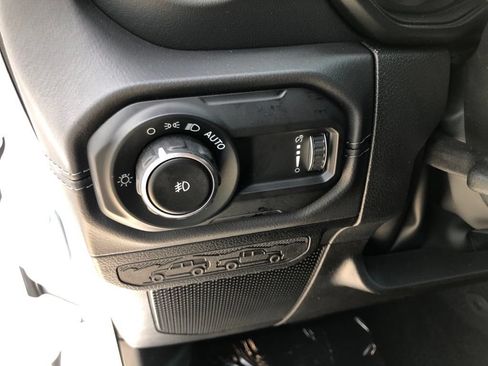 New 2025 Jeep Wrangler Unlimited Sahara w/ Safety Group AWD/4WD image 15