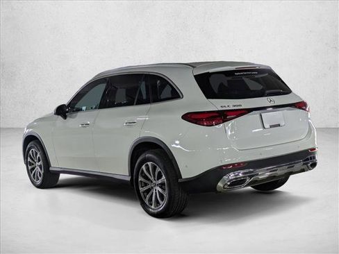 Certified 2025 Mercedes-Benz GLC 300 image 8