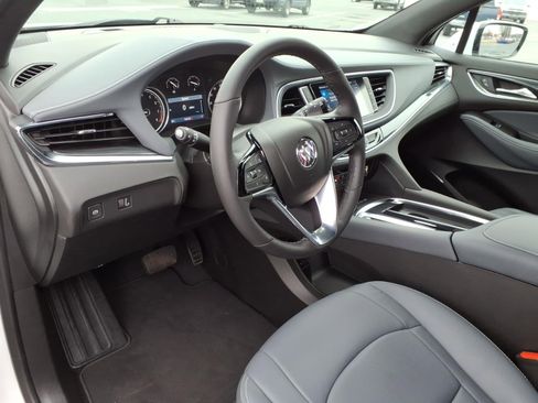 Certified 2024 Buick Enclave Essence image 29