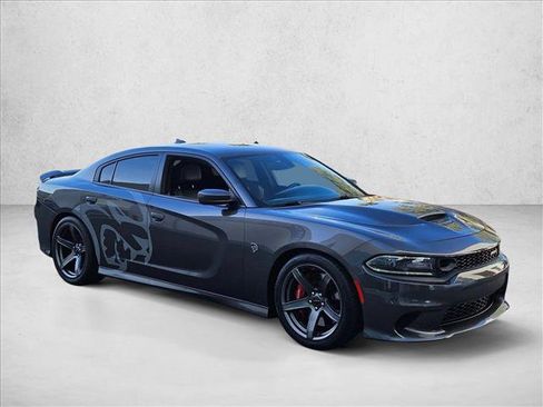 Used 2019 Dodge Charger SRT Hellcat w/ Navigation & Travel Group image 3